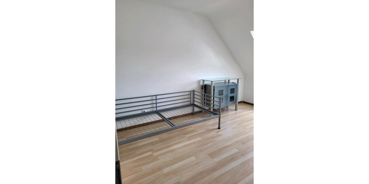 Dachgeschoßwohnung Essen Stadtbezirk V - 2.5 Zimmer, 47 m&sup2;, 650&euro; | Angebot:26003627