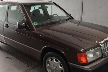 Mercedes-Benz 190 170.593 km 11.000 &euro; Düsseldorf 40599