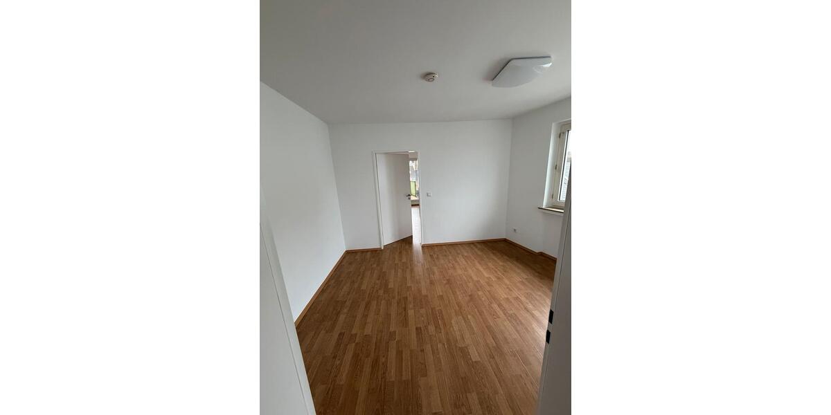 Etagenwohnung Wuppertal Gemarkung Langerfeld - 4 Zimmer, 80 m&sup2;, 775&euro; | Angebot:25934319