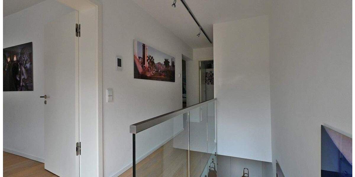 Einfamilienhaus Mülheim Broich - 7 Zimmer, 399 m&sup2;, 1.495.000&euro; | Angebot:25663252