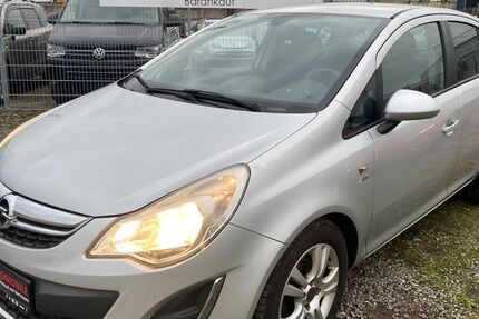 Opel Corsa 151.000 km 3.490 &euro; Düsseldorf 40231