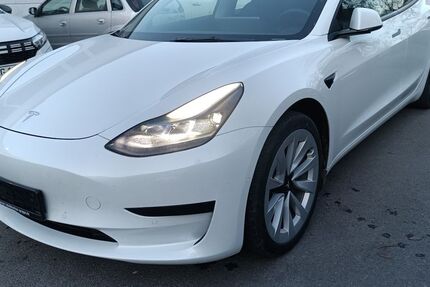 Tesla Model 3 92.000 km 24.500 &euro; Wuppertal 42281
