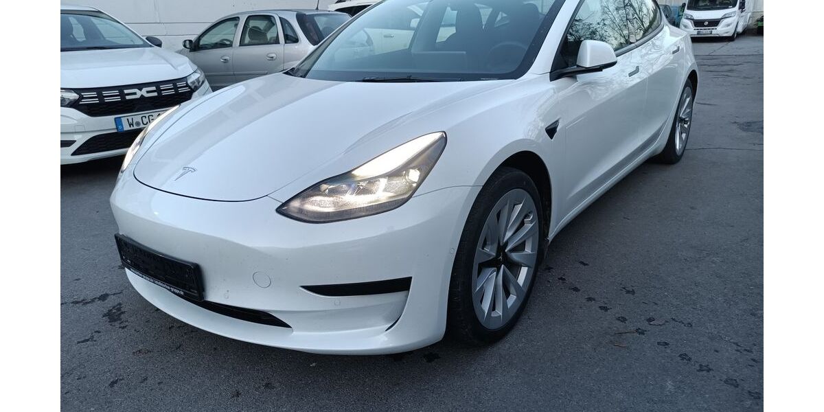 Tesla Model 3 92.000 km 24.500 &euro; Wuppertal 42281