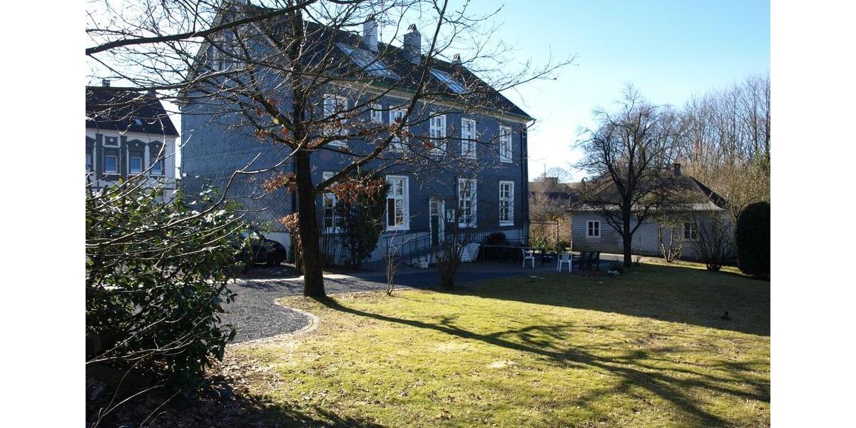 Einfamilienhaus Wermelskirchen - 16 Zimmer, 350 m&sup2;, 3.000&euro; | Angebot:26495527