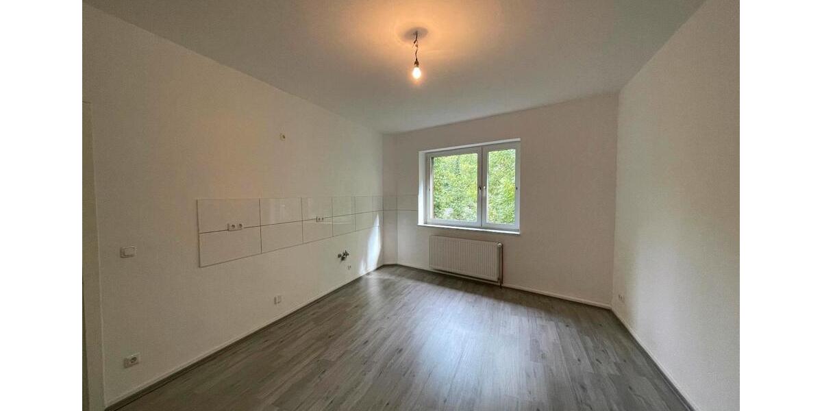 Etagenwohnung Bochum Bochum-Mitte - 2 Zimmer, 76 m&sup2;, 680&euro; | Angebot:25884101