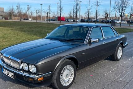 Jaguar XJ40 153.000 km 6.900 &euro; Mülheim an der Ruhr 45472