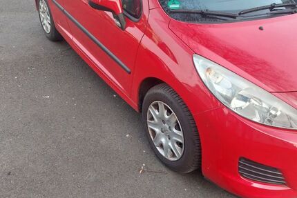 Peugeot 207 167.500 km 2.890 &euro; Bochum 44803