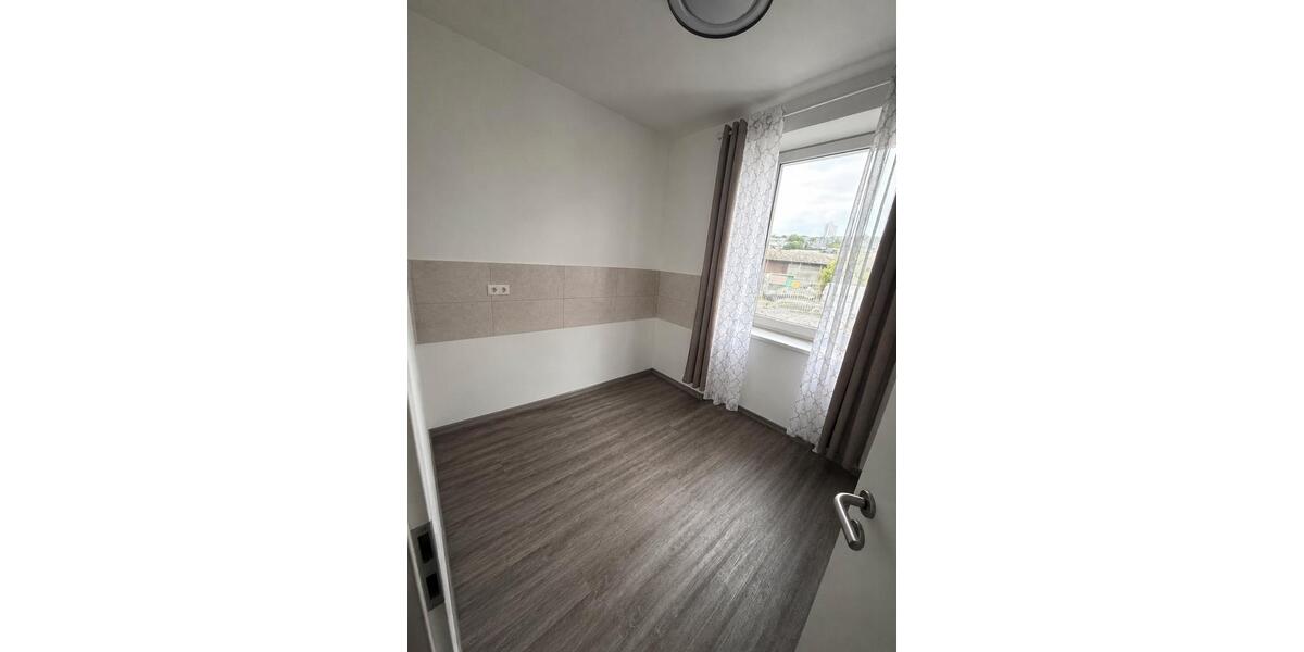 Erdgeschoßwohnung Remscheid Remscheid-Süd - 1 Zimmer, 27 m&sup2;, 270&euro; | Angebot:26547011