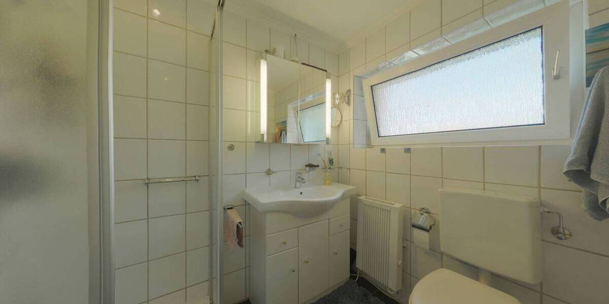 Etagenwohnung Ratingen Lintorf - 3 Zimmer, 103 m&sup2;, 305.000&euro; | Angebot:25686198