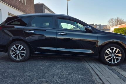 Hyundai i30 123.000 km 11.500 &euro; Remscheid 42853