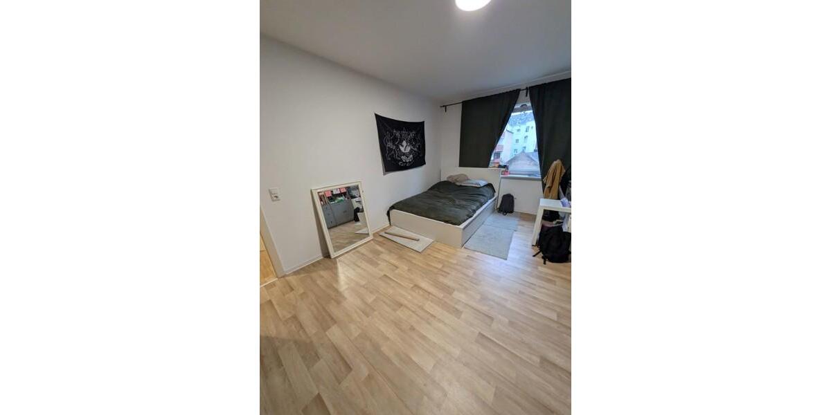 Etagenwohnung Düsseldorf Flingern Süd - 3 Zimmer, 82 m&sup2;, 979&euro; | Angebot:24723634