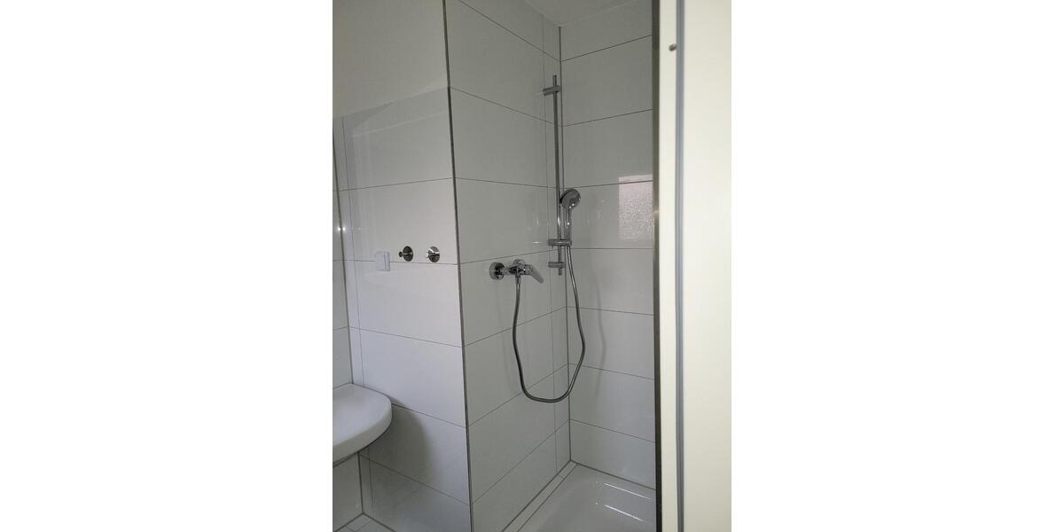 Dachgeschoßwohnung Essen Stadtbezirk IX - 3 Zimmer, 42 m&sup2;, 445&euro; | Angebot:25854722