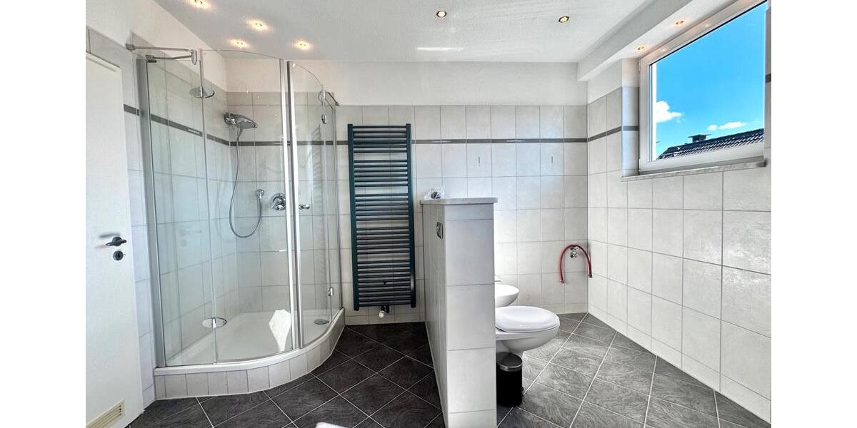 Maisonettenwohnung Remscheid Lüttringhausen - 3.5 Zimmer, 110 m&sup2;, 900&euro; | Angebot:26019160