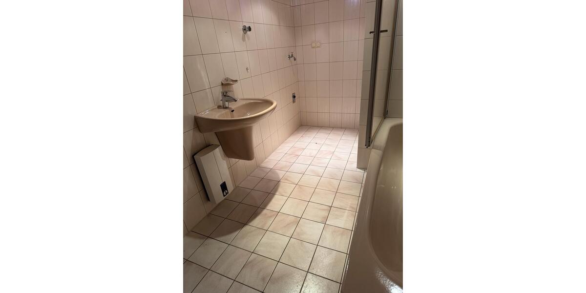 Etagenwohnung Essen Stadtbezirk IV - 2 Zimmer, 74 m&sup2;, 790&euro; | Angebot:25409330
