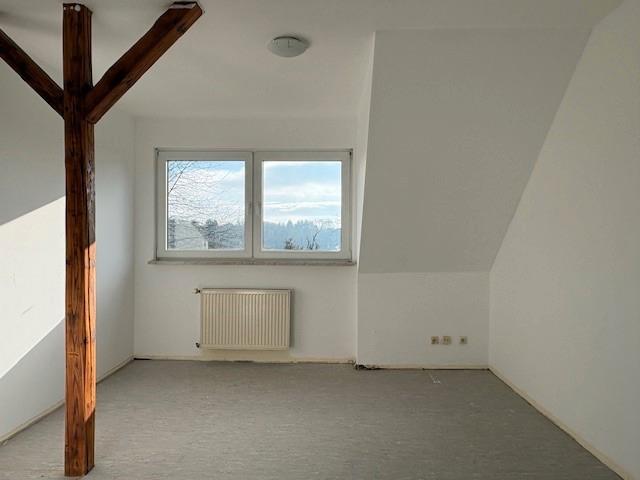 Dachgeschoßwohnung Remscheid Reinshagen - 2 Zimmer, 53 m&sup2;, 302&euro; | Angebot:26181323
