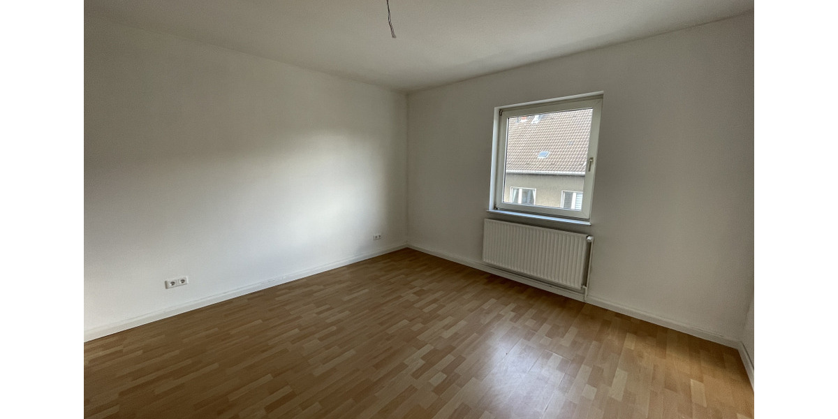 Etagenwohnung Gelsenkirchen Rotthausen - 3 Zimmer, 81 m&sup2;, 570&euro; | Angebot:25798810