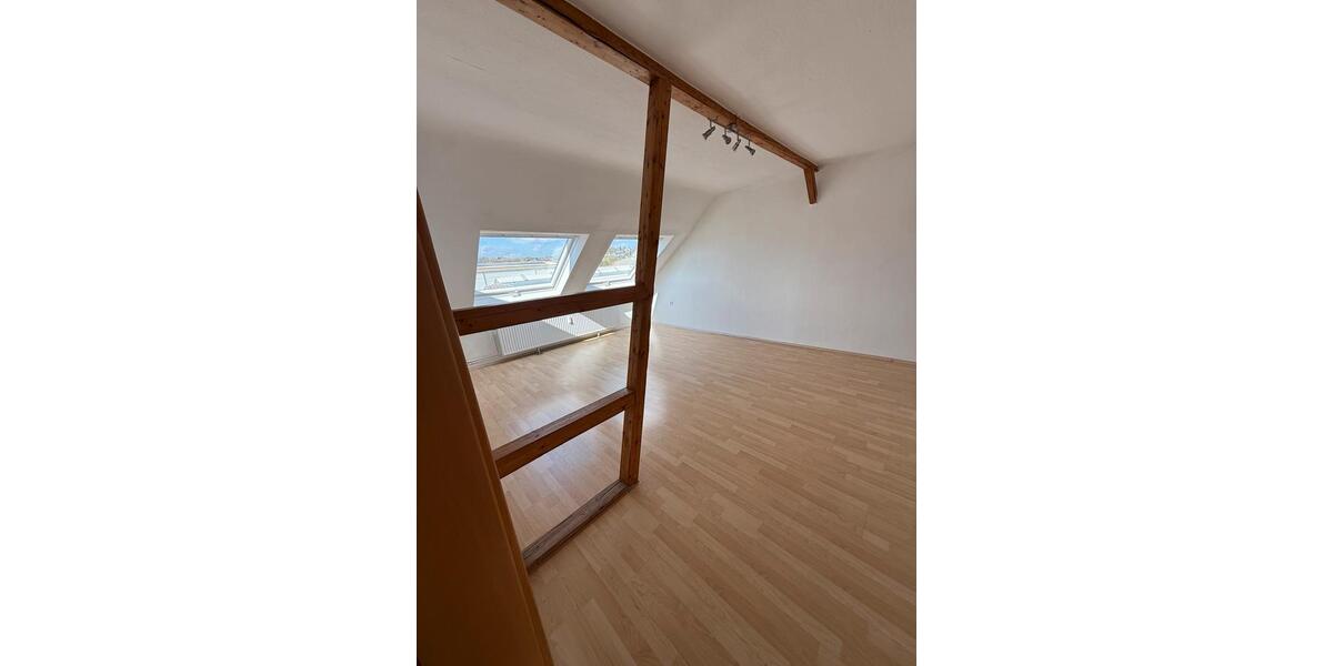 Dachgeschoßwohnung Schwelm - 4 Zimmer, 112 m&sup2;, 830&euro; | Angebot:26614588