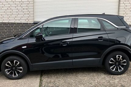 Opel Crossland (X) 50.326 km 13.990 &euro; Hilden 40721