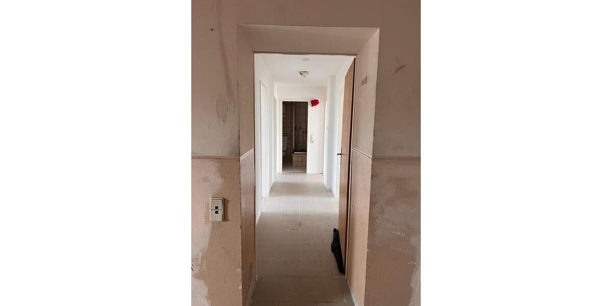 Dachgeschoßwohnung Gelsenkirchen Ückendorf - 3 Zimmer, 80 m&sup2;, 600&euro; | Angebot:26613530