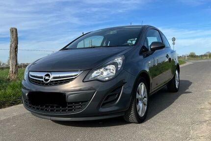 Opel Corsa 68.846 km 6.400 &euro; Solingen 42659