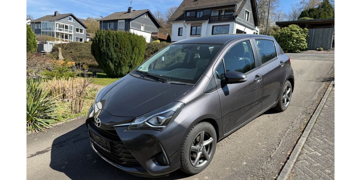 Toyota Yaris 35.200 km 9.750 &euro; Wipperfürth 51688