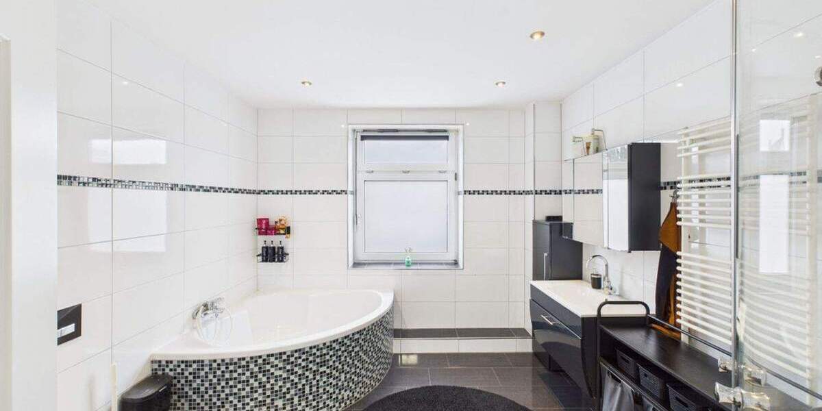 Mehrfamilienhaus, Wohnhaus Langenfeld Immigrath - 1 Zimmer, 338 m&sup2;, 1.050.000&euro; | Angebot:25708593