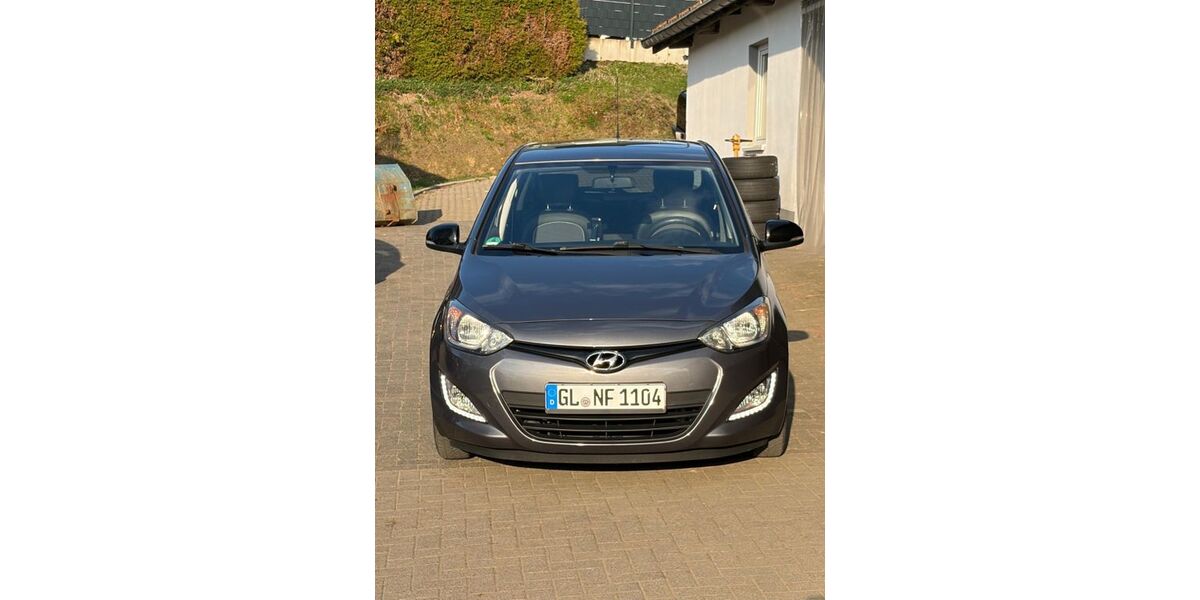 Hyundai i20 130.000 km 5.500 &euro; Wermelskirchen 42929
