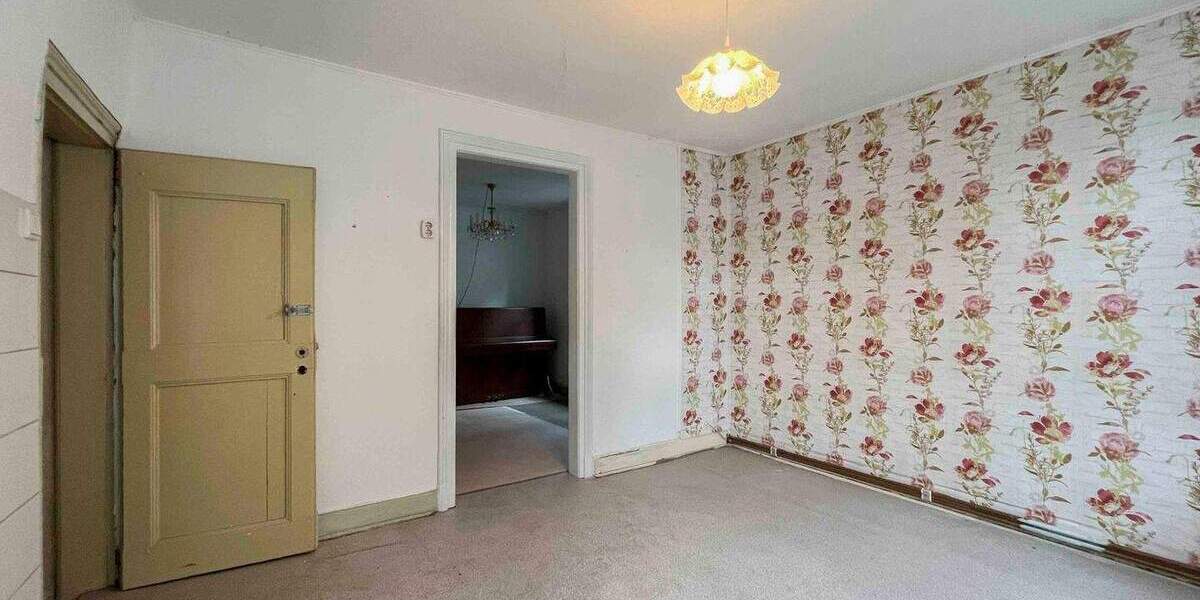 Einfamilienhaus Solingen Gräfrath - 6 Zimmer, 108 m&sup2;, 160.000&euro; | Angebot:25781326