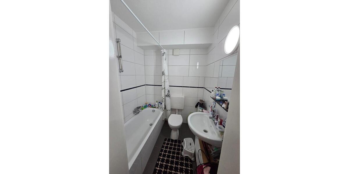 Etagenwohnung Düsseldorf Stadtbezirk 8 - 3 Zimmer, 63 m&sup2;, 650&euro; | Angebot:25920237