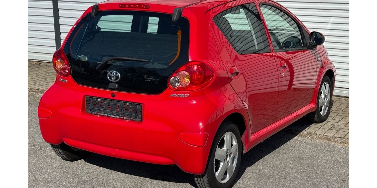 Toyota Aygo (X) 108.220 km 3.790 &euro; Solingen 42719