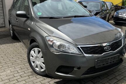 Kia ceed / Ceed 124.000 km 2.200 &euro; Essen 45329