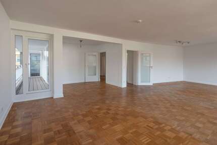 Wohnung Düsseldorf Stadtbezirk 2 - 4 Zimmer, 125 m&sup2;, 1.950&euro; | Angebot:26028028