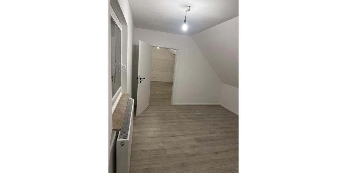 Dachgeschoßwohnung Hagen Hagen-Mitte - 3 Zimmer, 75 m&sup2;, 540&euro; | Angebot:24896185