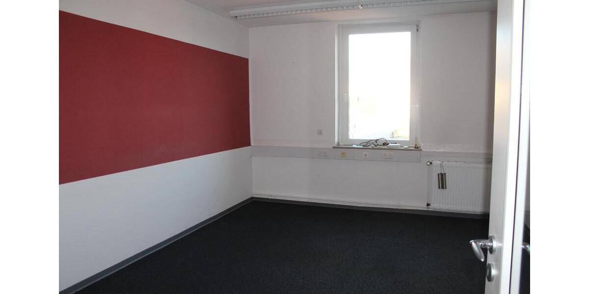 Dachgeschoßwohnung Hagen Hagen-Nord - 4 Zimmer, 130 m&sup2;, 700&euro; | Angebot:25618079