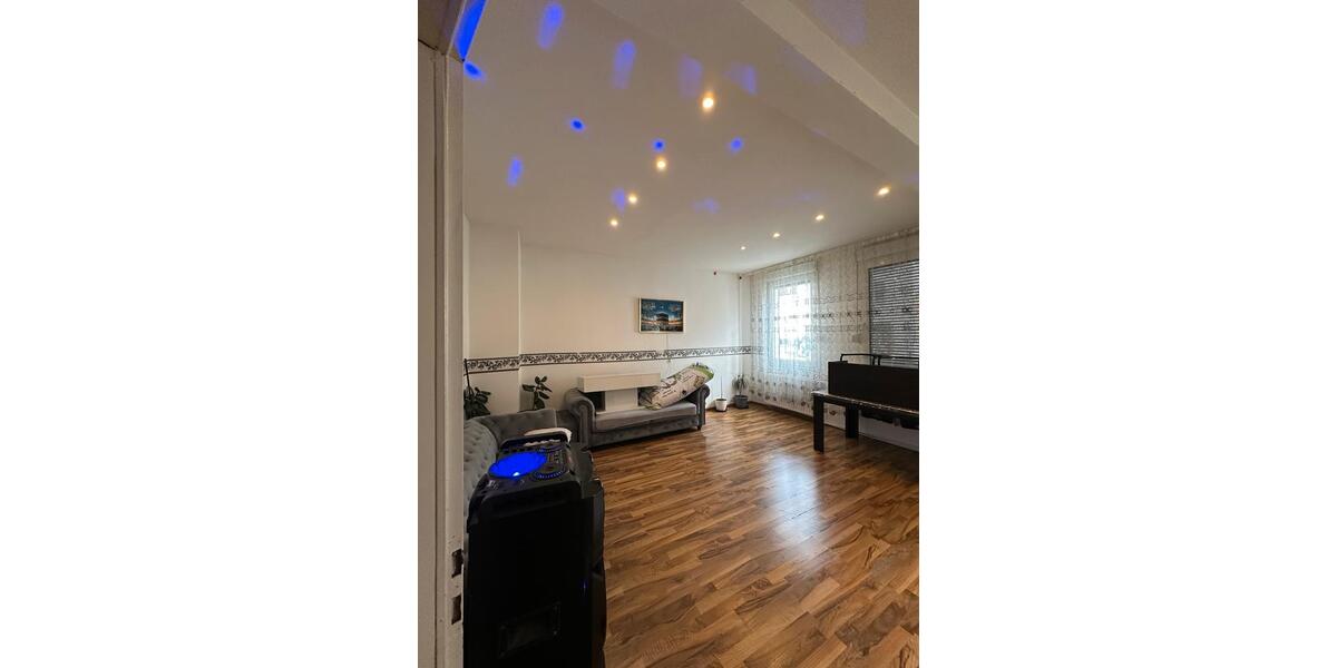 Erdgeschoßwohnung Solingen Höhscheid - 4 Zimmer, 92 m&sup2;, 850&euro; | Angebot:25967626