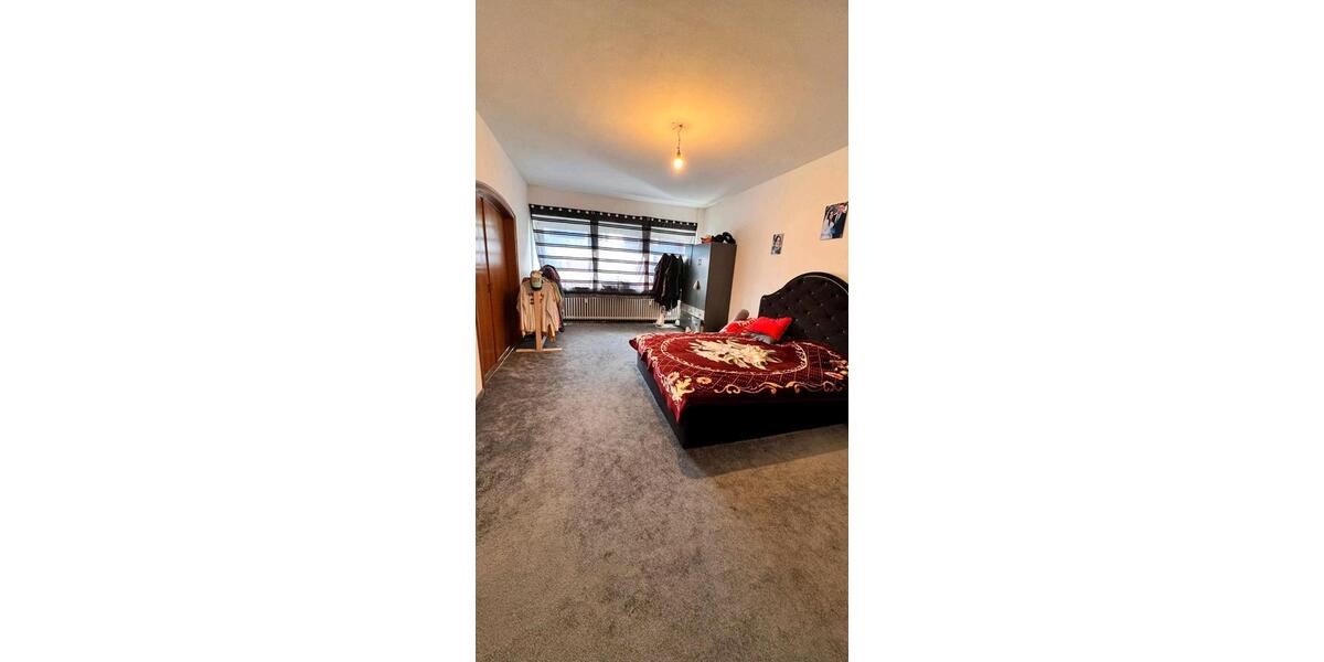 Etagenwohnung Essen Stadtkern - 3 Zimmer, 134 m&sup2;, 1.230&euro; | Angebot:25853085