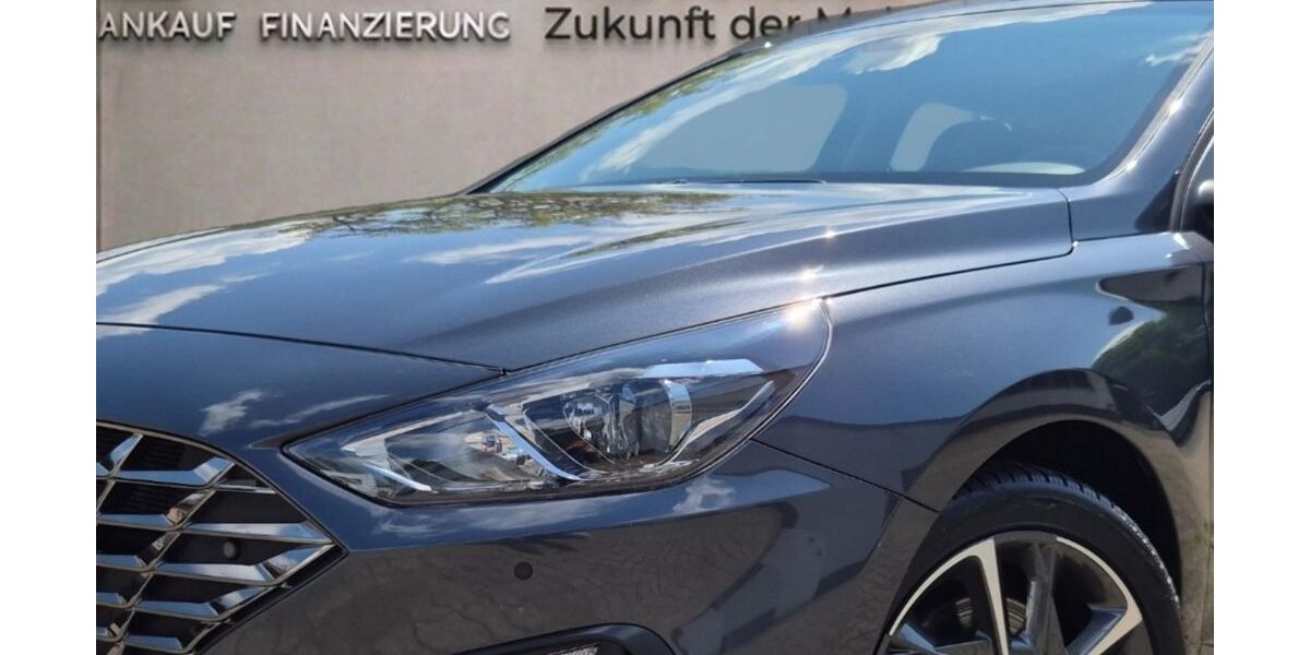 Hyundai i30 58.000 km 17.900 &euro; Essen 45356