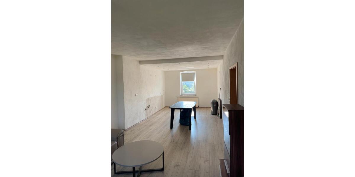 Dachgeschoßwohnung Essen Stadtbezirk VI - 3.5 Zimmer, 85 m&sup2;, 650&euro; | Angebot:26491237