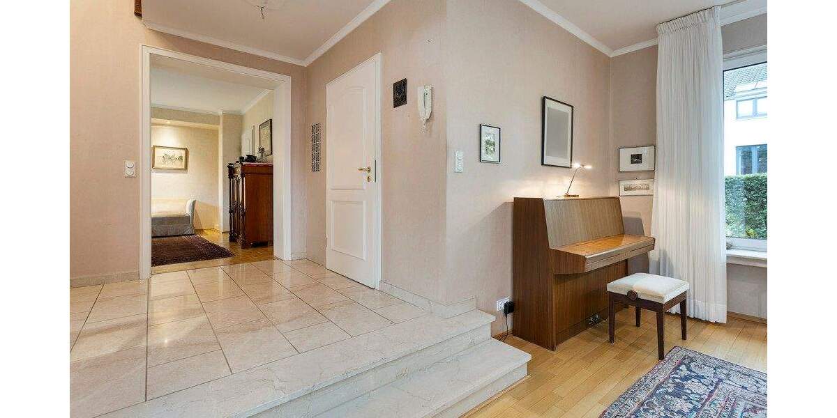 Einfamilienhaus Düsseldorf Vennhausen - 7 Zimmer, 262 m&sup2;, 895.000&euro; | Angebot:25744333