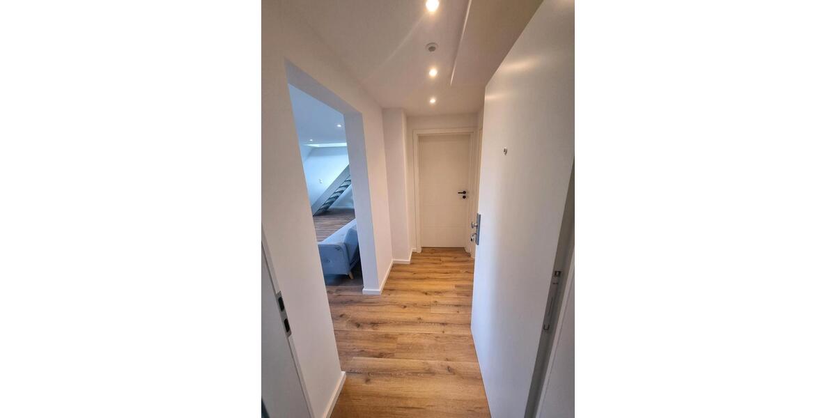 Dachgeschoßwohnung Wuppertal Lichtenplatz - 3 Zimmer, 80 m&sup2;, 980&euro; | Angebot:23369823