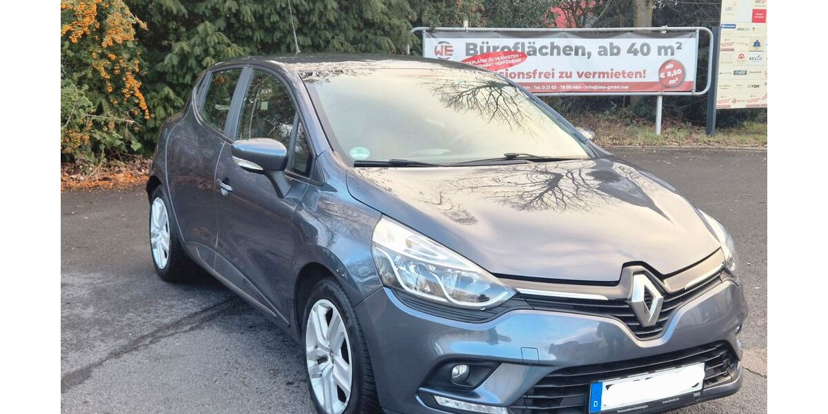 Renault Clio 64.711 km 8.000 &euro; Düsseldorf 40233