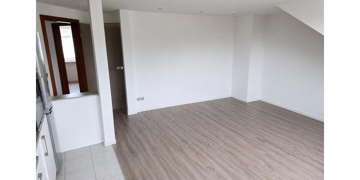 Dachgeschoßwohnung Essen Stadtbezirk VIII - 2 Zimmer, 60 m&sup2;, 540&euro; | Angebot:26489823