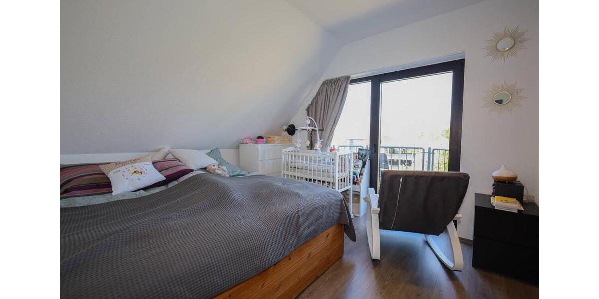 Dachgeschoßwohnung Langenfeld (Rheinland) - 3 Zimmer, 78 m&sup2;, 1.107&euro; | Angebot:26580226