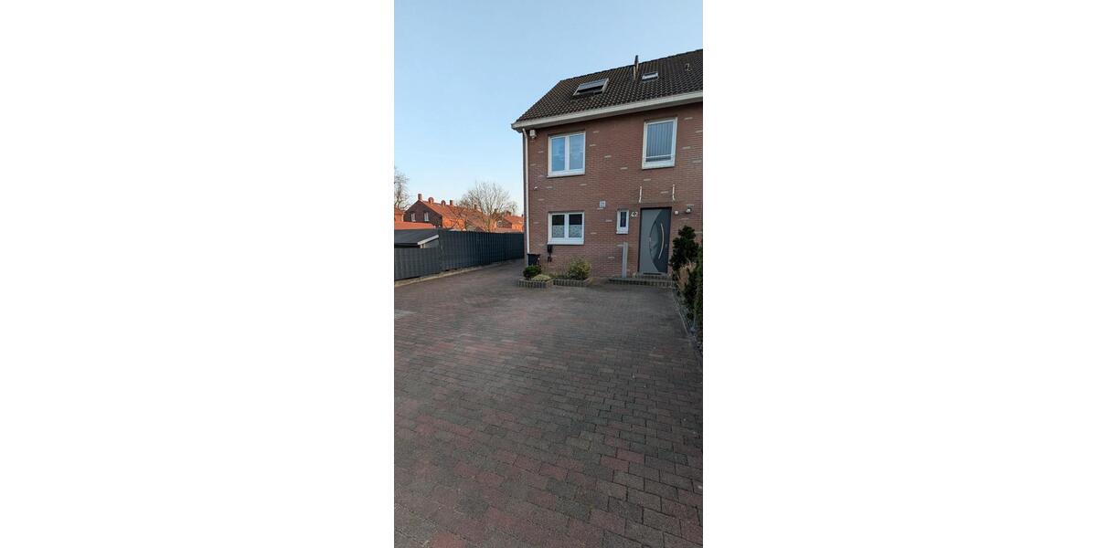 Reihenhaus Essen Stadtbezirk VI - 5 Zimmer, 132 m&sup2;, 465.000&euro; | Angebot:26042635