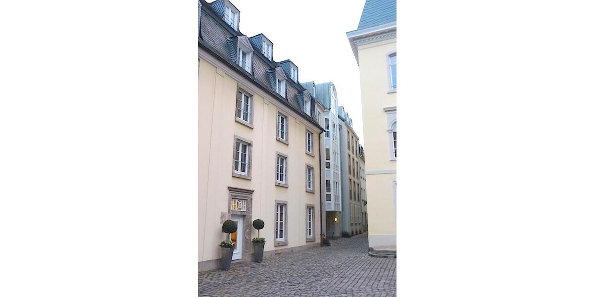 Etagenwohnung Düsseldorf - 2 Zimmer, 71 m&sup2;, 1.600&euro; | Angebot:24827333