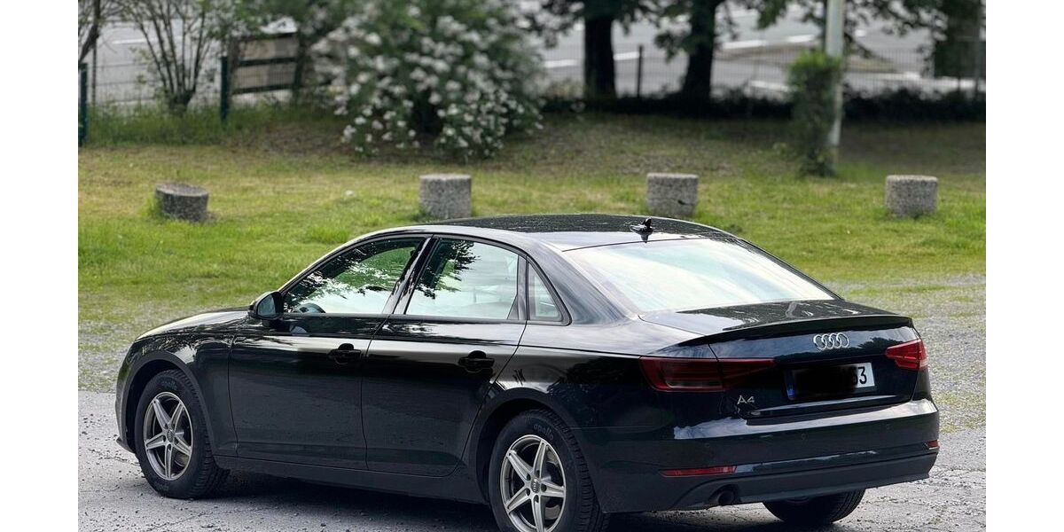 Audi A4 141.000 km 12.500 &euro; Wuppertal 42275
