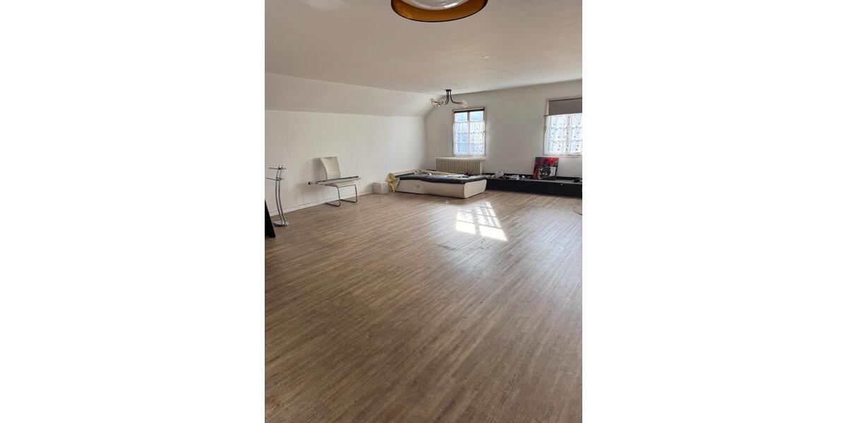 Erdgeschoßwohnung Solingen Höhscheid - 5 Zimmer, 155 m&sup2;, 199.000&euro; | Angebot:26621221
