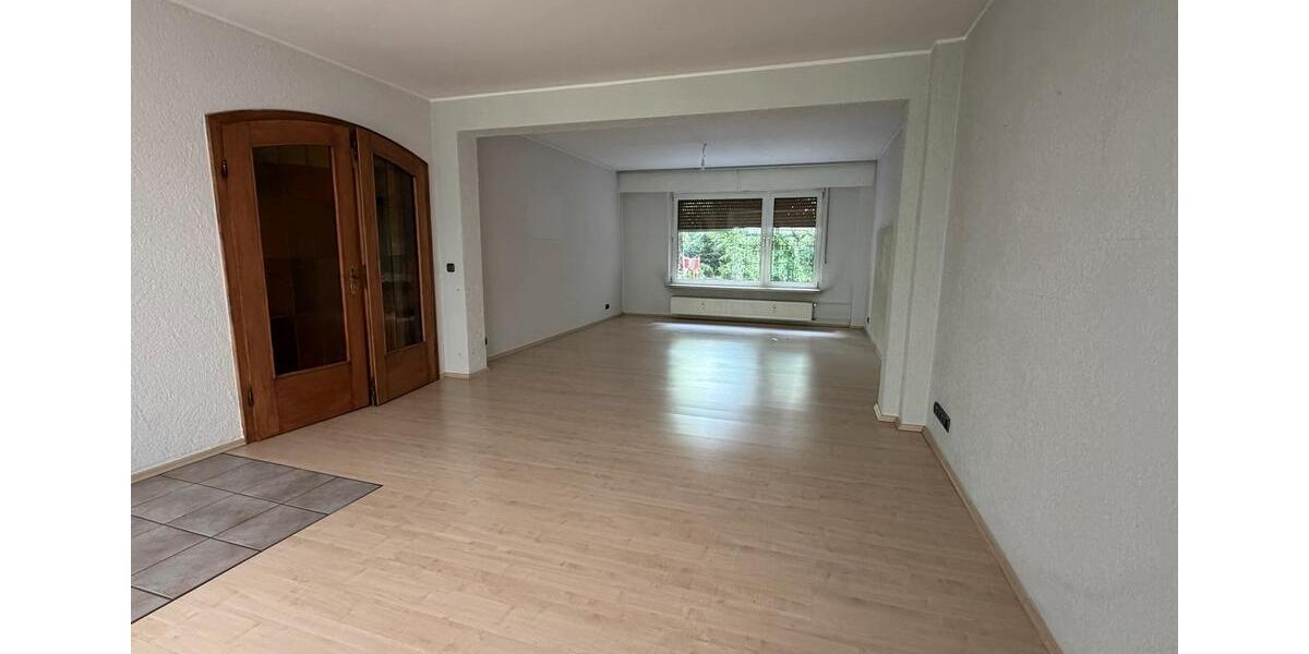 Erdgeschoßwohnung Gelsenkirchen Gelsenkirchen-Mitte - 3.5 Zimmer, 125 m&sup2;, 1.500&euro; | Angebot:26538381