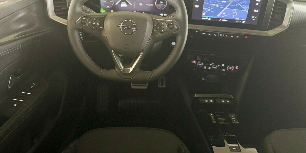 Opel Mokka-e Ultimate, Navi Pro, LED-Matrix-Licht, Kame 9.500 km 26.980 &euro; HAAN 42781