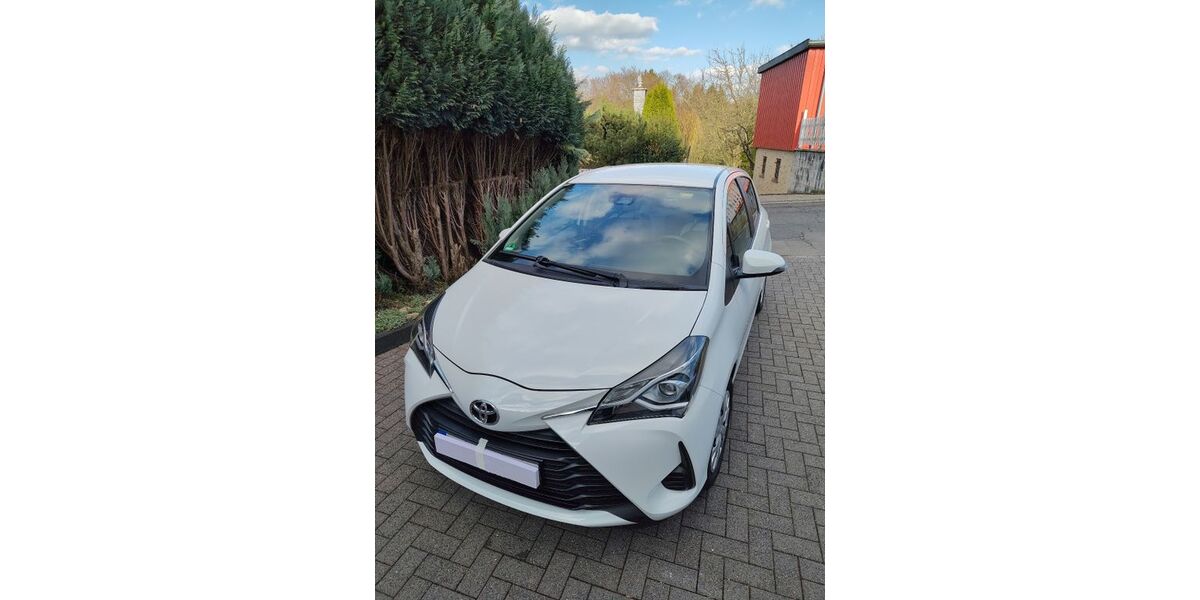 Toyota Yaris 32.000 km 13.500 &euro; Burscheid 51399
